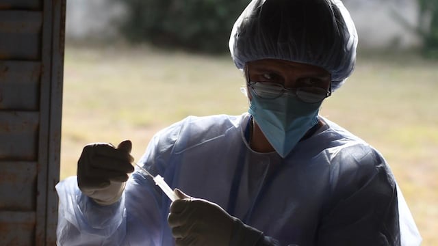 Testeos e hisopados.