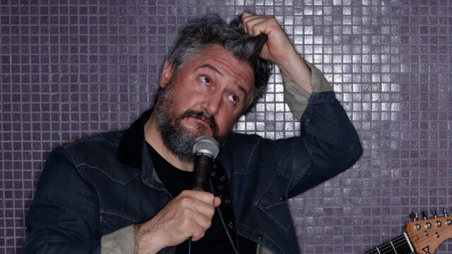 Teatriz presenta un show con monólogos, situaciones, imágenes y música en vivo.