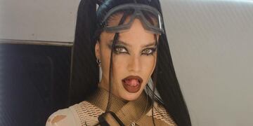 El polémico detalle que pasó desapercibido en un videoclip de Emilia Mernes