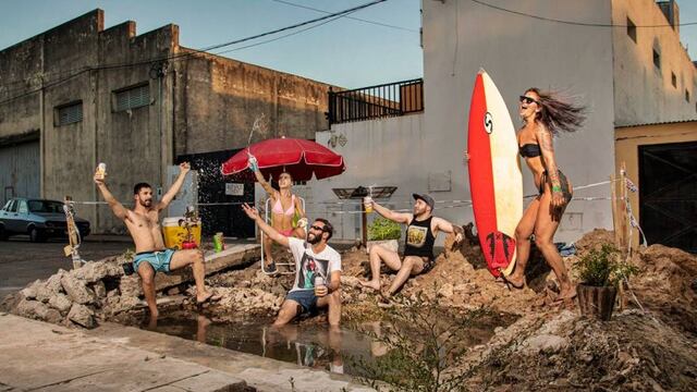 Alan armó la locación frente a la casa de sus padres en calle Doctor del Cerro (Alan Anderson).