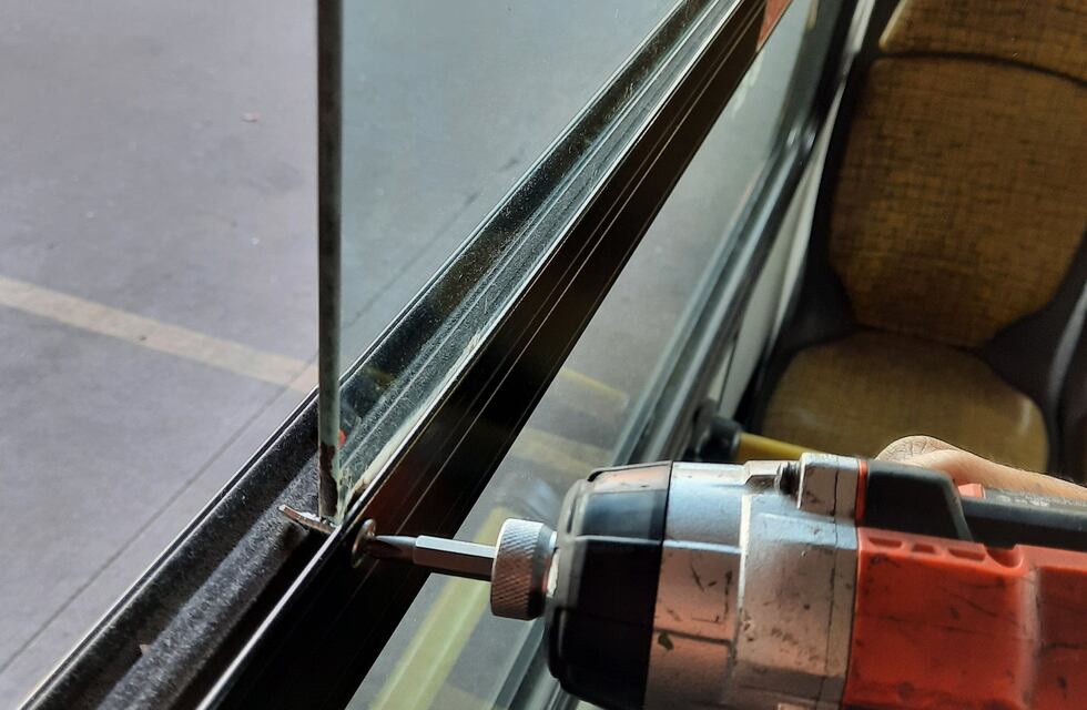 Así trabaron las ventanillas de los colectivos para asegurar la circulación de aire