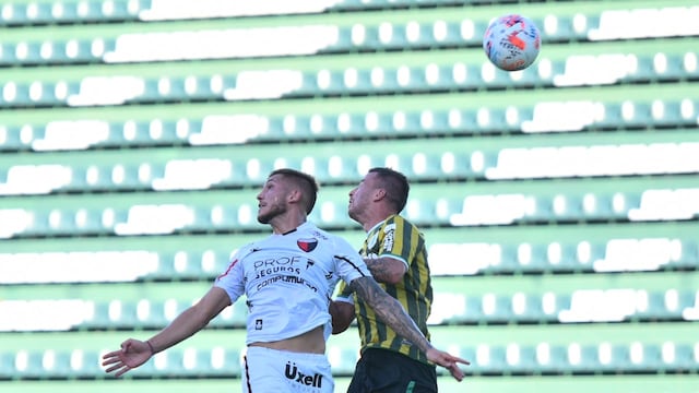 Colón goleó a Banfield 3 a 0 (Banfield)