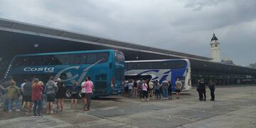 Cuando lo tres choferes dieron positivo el test de narcolemia en Rosario los padres iniciaron protestas en la termina.