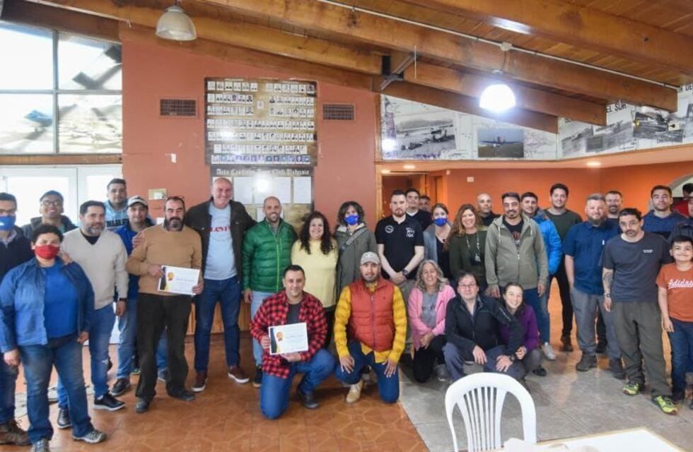 Ushuaia: Distinciones de la Escuela de Pesca con Mosca