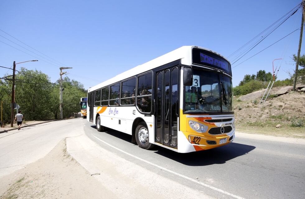 Todos los colectivos de Villa Carlos Paz cuentan con aire acondicionado y los vecinos lo celebran