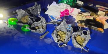 Parte de los elementos secuestrados por la Policia.