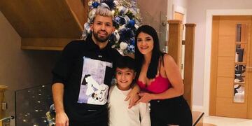 El Kun tiene seis hermanos.