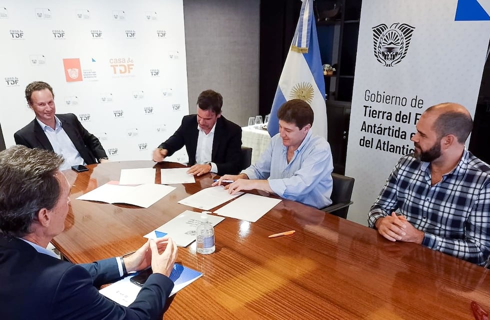Tierra del Fuego rubricó acuerdo de cooperación con ADEFA para fortalecer la industria automotriz