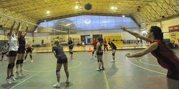 Club Poeta Lugones. El vóley es una de las actividades convocantes