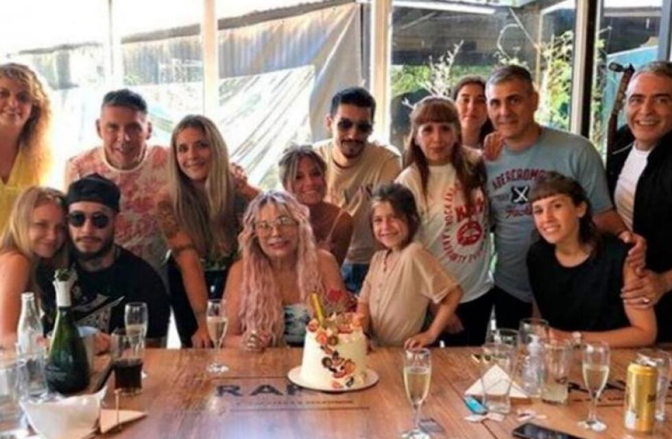 El romance del verano: Ulises Bueno y Rocío Pardo juntos en el cumpleaños de Betty Olave