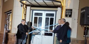 Plaza Clucellas: Calvo en la inauguración del Centro Cultural que lleva el nombre de los Doctores Brocca y Chiabrera