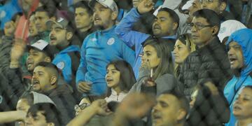 Los hinchas de Belgrano y su aliento en 2021 (foto Javier Ferreyra).