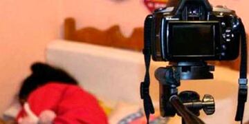 Lo condenaron por abusar sexualmente de menores, en las redes sociales.