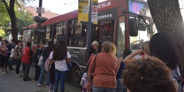 El servicio del transporte en Córdoba dejó de ser una solución y se convirtió en un problema para la ciudadanía por su frecuencia.