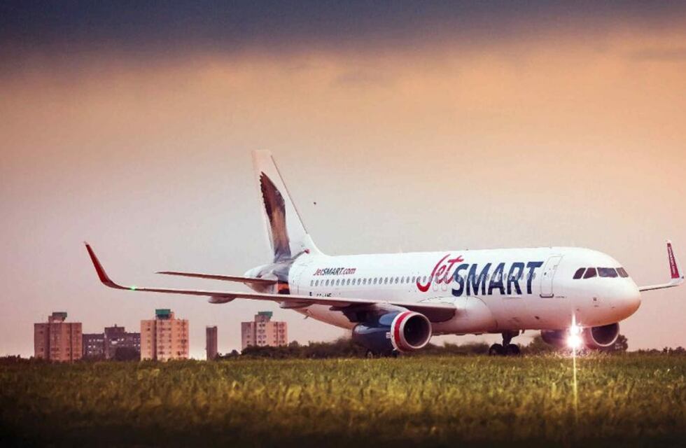 Jetsmart anunció una venta a American Airlines y las dos aerolíneas combinarían sus servicios