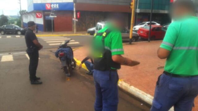 Realizaban maniobras peligrosas con motocicletas y fueron detenidos.