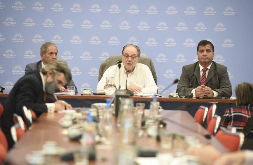 El oficialismo incluyó en el Presupuesto 2023 un artículo para que todos los jueces paguen Ganancias