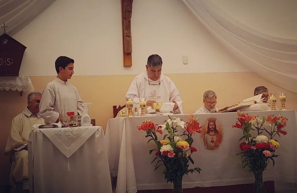 El puntaltense Carlos Montenegro fue ordenado diácono permanente