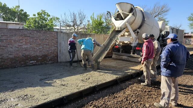 Comienza la Obra del Playón Miltideportivo de la EESOPI N° 8040 de Humberto Primo
