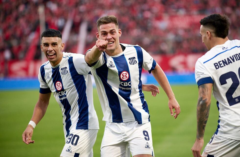 Talleres, Belgrano e Instituto en Primera: episodio uno, Liga Profesional; la T tuvo un debut infernal