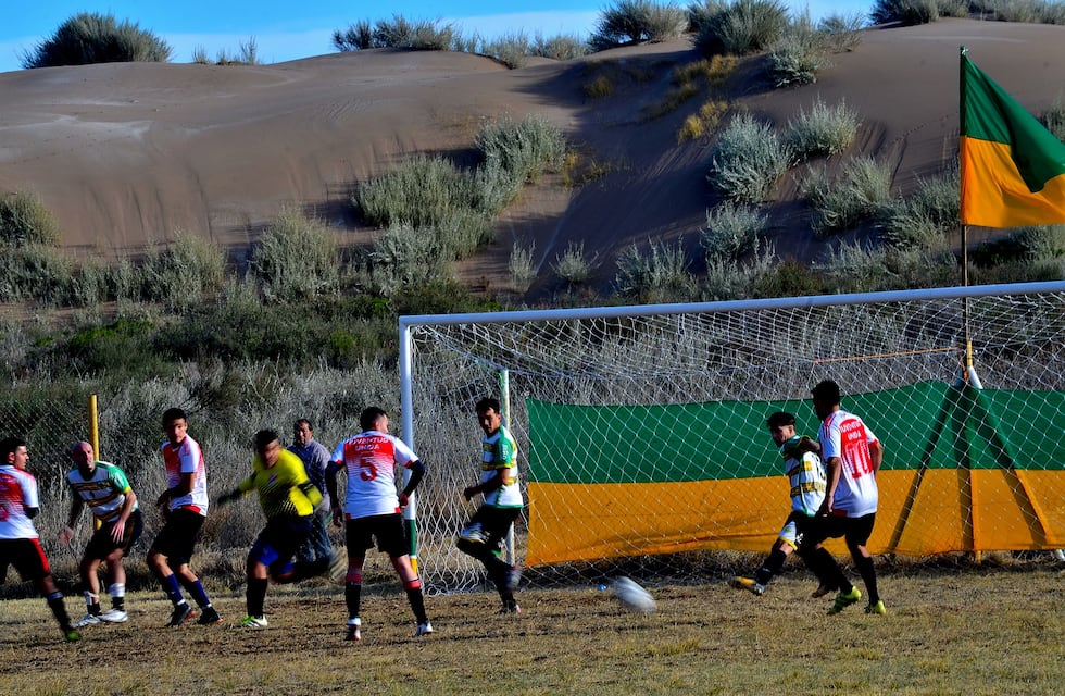 Unión Pehuen Co jugó por primera vez de local y fue histórico