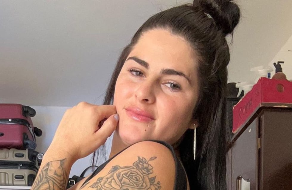 Kami Franco se fotografió amamantando a un bebé que no era su hija y desató polémica en las redes