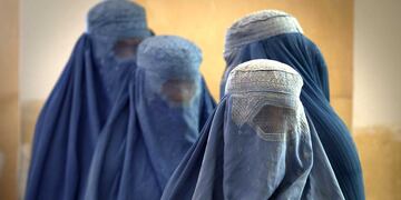 Mujeres utilizando burka.