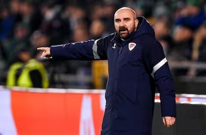 Entrenador fallecido.