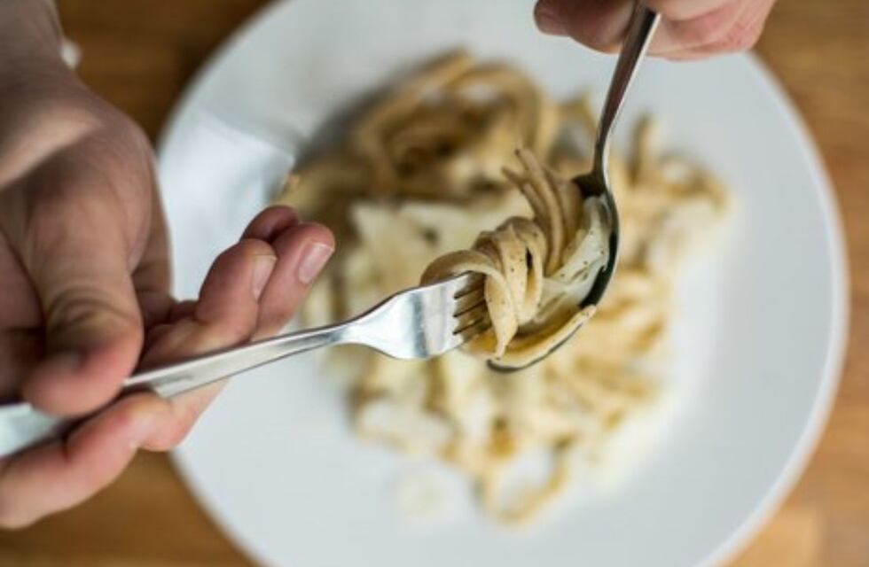 Rápida y fácil: la receta imperdible de espaguetis a la Carbonara para sorprender en una fecha especial