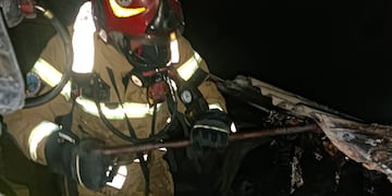 Las impactantes imágenes del fuego en barrio El Sauce.