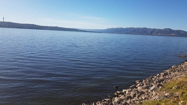 Costanera de Villa Carlos Paz, a la vera del lago San Roque. (Foto: Municipalidad VCP).
