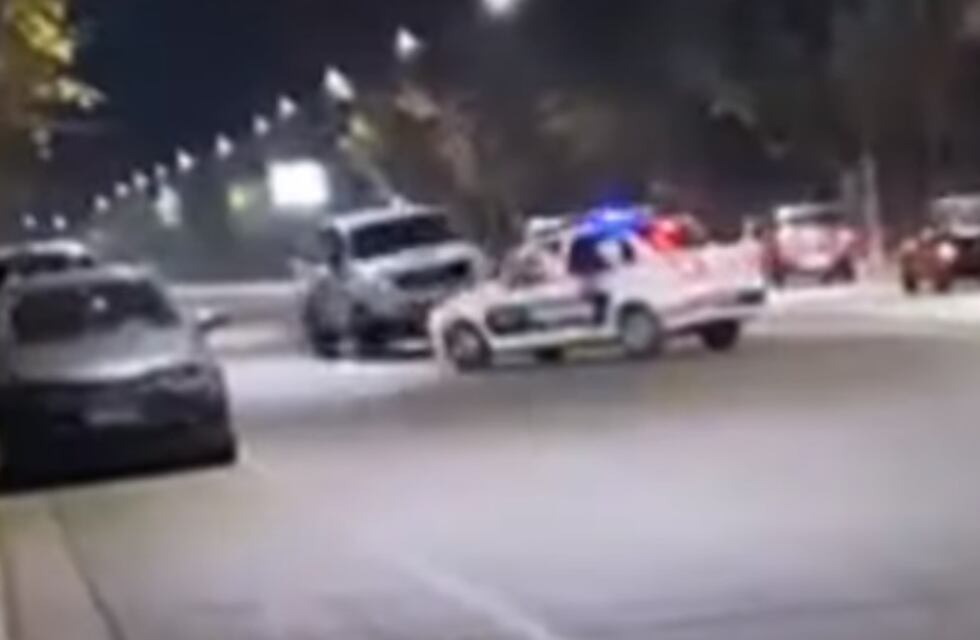 Video: persecución policial de película a la salida de un bar sanjuanino