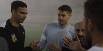 Pablo Vegetti respaldó la decisión del árbitro Pablo Giménez, de que no se juegue Quilmes-Belgrano (Federico López Claro).