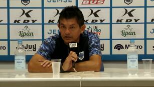 “Siempre me entregué al cien por ciento” en Jujuy, subrayó Luis Miguel Rodríguez en conferencia de prensa ofrecida en el estadio de Gimnasia de Jujuy tras la derrota frente a Chacarita.