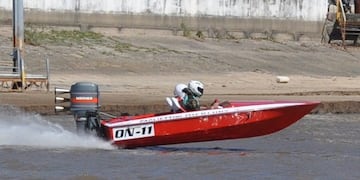 El lago San Roque sede de un encuentro de lanchas clásicas en Carlos Paz.