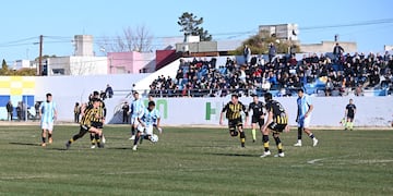 Santamarina de Tandil perdió y complica su situación en el Federal A
