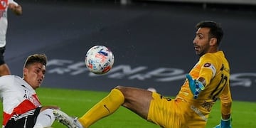 El arquero mendocino Sebastián Torrico fue la figura ante River Plate y los hinchas se lo reconocieron.