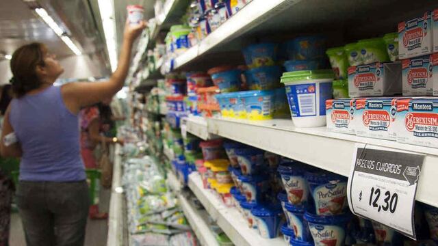 La canasta básica volvió a subir en octubre: 9% de incremento. Foto: La Voz / Archivo.