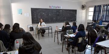 Las escuelas rurales de Salta podrían implementar una hora más de clase este año.