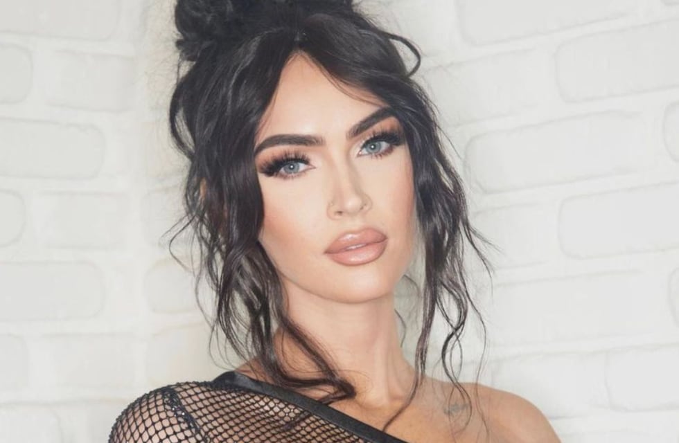 Tendencias 2023: Megan Fox posó con el próximo color del año