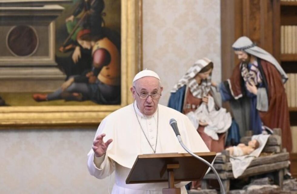 Francisco no presidirá la misa de fin de año ni la de Año Nuevo por una “dolorosa ciática”