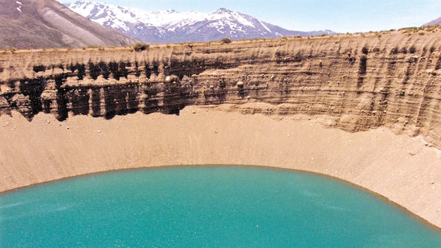 ¿Conocés las dolinas de Mendoza? el impresionante video que muestra dos increíbles espejos de agua esmeralda