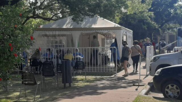 Largas colas para hisoparse en Rafaela