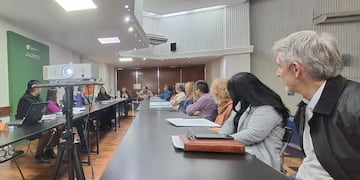 La nueva carrera formará a quienes enseñan en institutos de Nivel Superior de Entre Ríos, en el marco del Plan Educativo 2023–2027. El objetivo es fortalecer la calidad educativa y saldar una deuda histórica en la formación docente.
