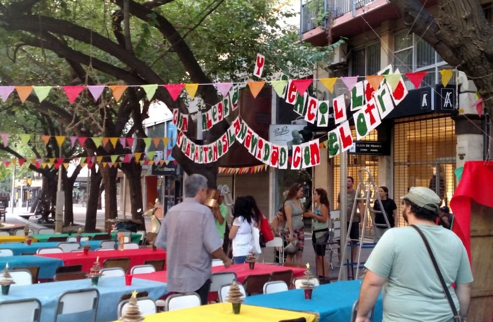 Así podés ayudar a que personas en situación de calle celebren la Navidad en la Peatonal Sarmiento