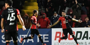 El ex Boca se lució con una gran definición para dar vuelta el resultado.