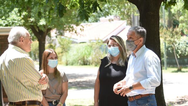 Recorrida por la obra de cloacas en el barrio Pizzurno