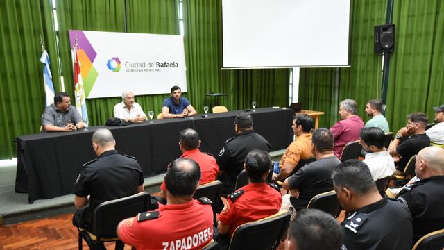 Último encuentro con funcionarios de Protección Civil de la Nación