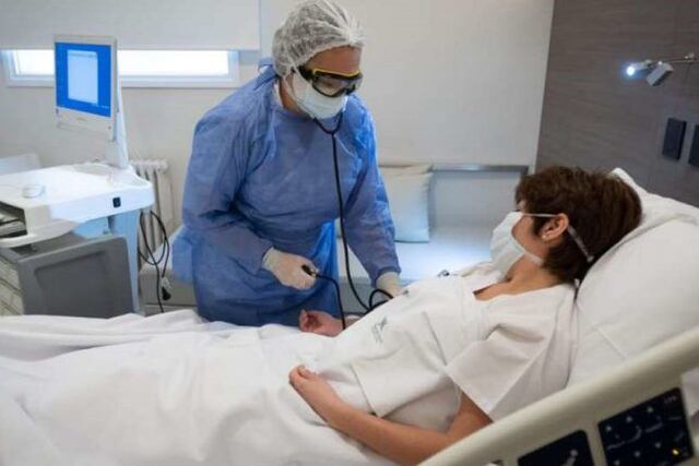 Las clínicas y sanatorios privados no atenderán el lunes de 10 a 13. Reclaman soluciones integrales ante su crítica situación. Ignacio Blanco/Los Andes