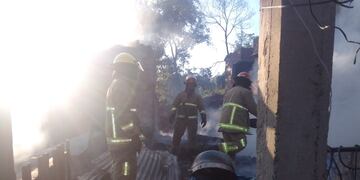 Se incendió una vivienda y los daños fueron totales